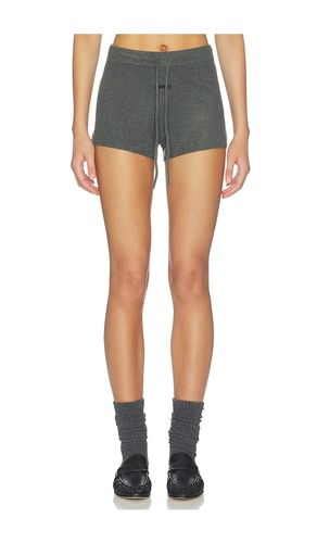 Running Short in . Size L. Also in M, S, XS - Fear of God ESSENTIALS - Modalova