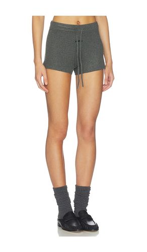 Running Short in . Size L. Also in M, S, XS - Fear of God ESSENTIALS - Modalova