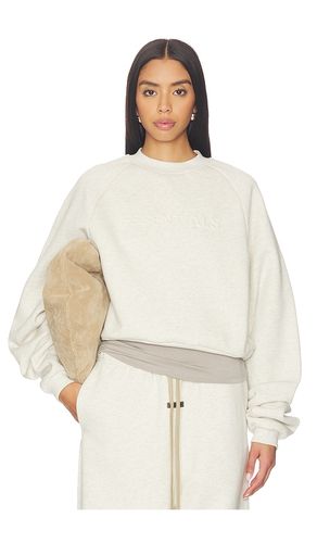 S Raglan Sweatshirt in . Size M. Also in XS - Fear of God ESSENTIALS - Modalova