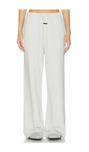 SWEATHOSE UNDONE CUT LOUNGE FIT in . Größe M. Also in S, XS - Fear of God ESSENTIALS - Modalova