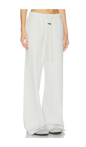 SWEATHOSE UNDONE CUT LOUNGE FIT in . Größe M. Also in S, XS - Fear of God ESSENTIALS - Modalova