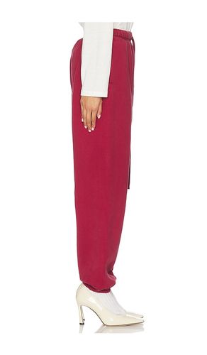 Classic Sweatpant in Red. - size S (also in XS) - Fear of God ESSENTIALS - Modalova