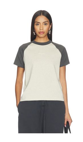 SHIRTKLEIDER SIGNATURE in . Größe M. Also in S, XS - Fear of God ESSENTIALS - Modalova
