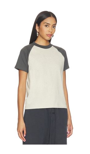 SHIRTKLEIDER SIGNATURE in . Größe M. Also in S, XS - Fear of God ESSENTIALS - Modalova