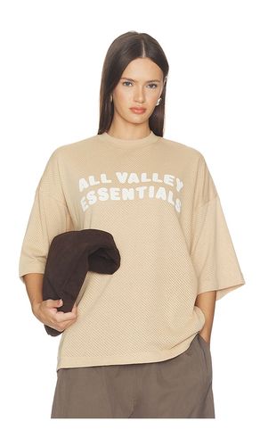 Merch Tee in . Size L. Also in M, S, XS - Fear of God ESSENTIALS - Modalova