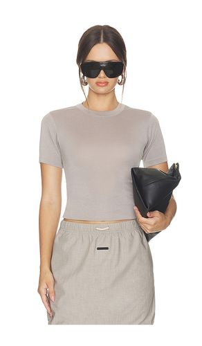 SHIRTKLEIDER SOFT RIB FITTED in . Größe L. Also in M, S, XS - Fear of God ESSENTIALS - Modalova