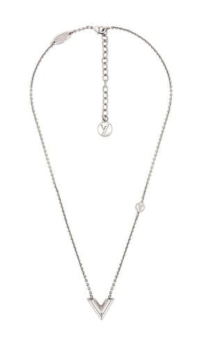 Louis Vuitton Essential V Necklace in - FWRD Renew - Modalova