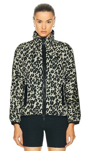 Louis Vuitton Leopard Nylon Jacket in . Taglia 34. Also in - FWRD Renew - Modalova