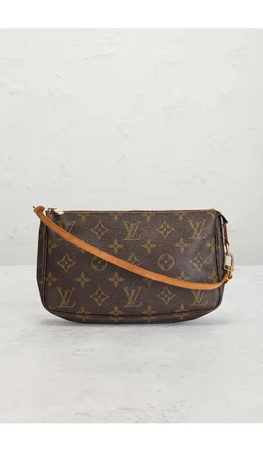 Louis Vuitton Monogram Pochette Accessoires Shoulder Bag in - FWRD Renew - Modalova