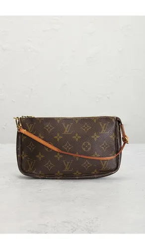 Louis Vuitton Monogram Pochette Accessoires Shoulder Bag in - FWRD Renew - Modalova