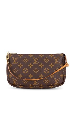 Louis Vuitton Monogram Pochette Accessoires Shoulder Bag in - FWRD Renew - Modalova