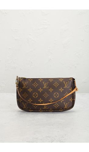 Louis Vuitton Monogram Pochette Accessoires Shoulder Bag in - FWRD Renew - Modalova
