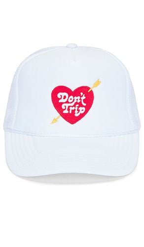 Heart & Arrow Trucker Hat in - Free & Easy - Modalova