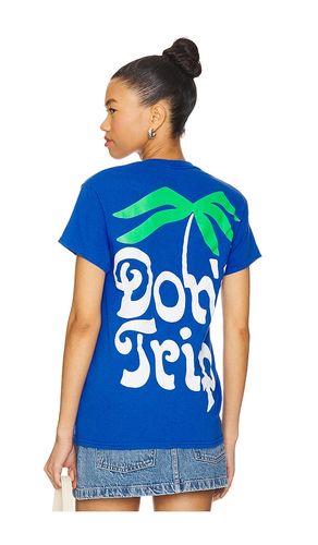 Shady Tee in Blue. - size L (also in M, S, XL/1X) - Free & Easy - Modalova