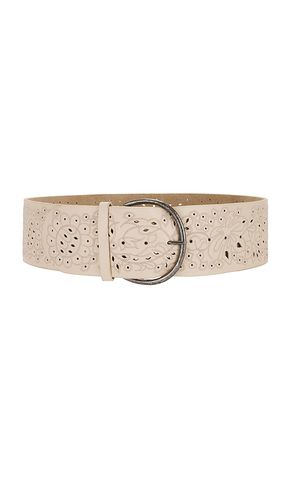Laurel Hip Belt in Ivory. - size M/L (also in S/M) - Free People - Modalova