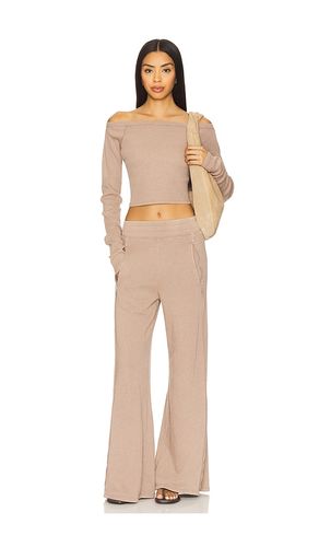 X FP Movement Go To Long Sleeve Set in Beige. - size M (also in XL) - Free People - Modalova