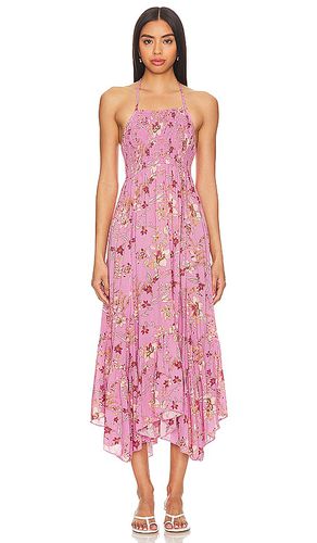 Heat Wave Printed Maxi Dress In in Pink. - size M (also in S, XS) - Free People - Modalova