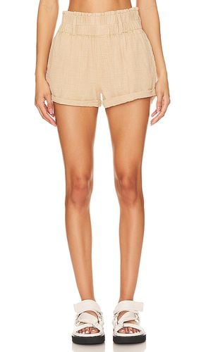 Solar Flare Baja Short in Beige. - size L (also in M, S, XL) - Free People - Modalova