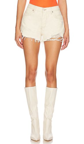 X We The Free Now Or Never Denim Short in Cream. - size 24 (also in 25, 26, 27, 28, 29, 30, 31, 32) - Free People - Modalova