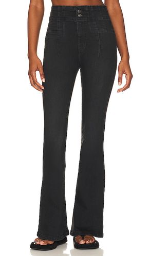 Denim acampanado we the free jayde en color negro talla 25 en - Black. Talla 25 (también en 24, 26, 27, 28, 29, 30, 32) - Free People - Modalova