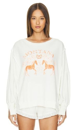 Graphic Camden Sweatshirt in White. - size S (also in XS) - Free People - Modalova