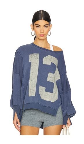 X We The Free Graphic Camden Sweatshirt In in Blue. - size M (also in S, XS) - Free People - Modalova