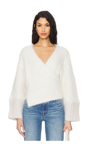 X REVOLVE Cozy Wrap Pullover in White. - size L (also in M, S, XL, XS) - Free People - Modalova