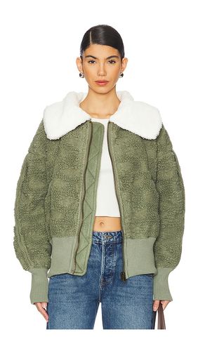 Cozy up faux fur cardi en color verde talla L en - Green. Talla L (también en M, S, XL, XS) - Free People - Modalova