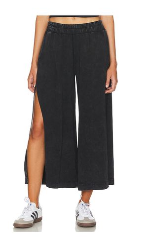 X FP Movement Hot Shot Slit Wide Leg Pant In in . - size S (also in XS) - Free People - Modalova