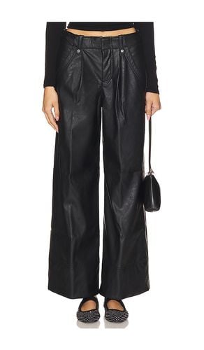 X REVOLVE Afton Faux Leather Trouser in . - size 0 (also in 10, 12, 14, 2, 4, 6, 8) - Free People - Modalova