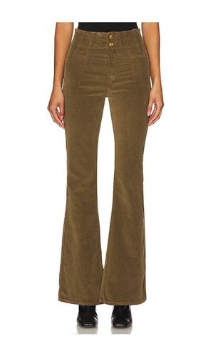 X We The Free Jayde Cord Flare in Olive. - size 24 (also in 25, 26, 27, 28, 29, 30, 31, 32) - Free People - Modalova