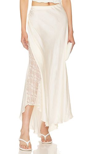 X REVOLVE Make You Mine Slip Skirt in . Taglia S - Free People - Modalova