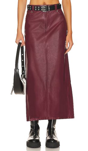Falda larga de cuero city slicker en color burgundy talla 12 en - Burgundy. Talla 12 (también en 6) - Free People - Modalova
