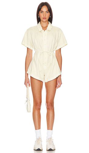 Keep It Crisp Shortall in Beige. - size L (also in M, XL) - Free People - Modalova