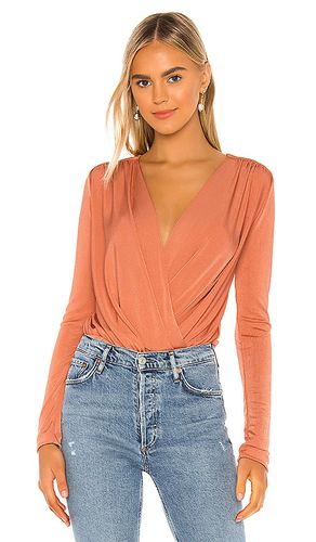 Turnt Bodysuit in Coral. - size L (also in M, XL, XS) - Free People - Modalova