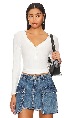 X Revolve Coffee Chat Top in White. - size L (also in M, S, XL, XS) - Free People - Modalova