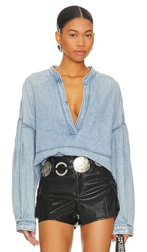 X We The Free Jude Denim Pullover In in Denim-Light. - size L (also in M, S, XL, XS) - Free People - Modalova