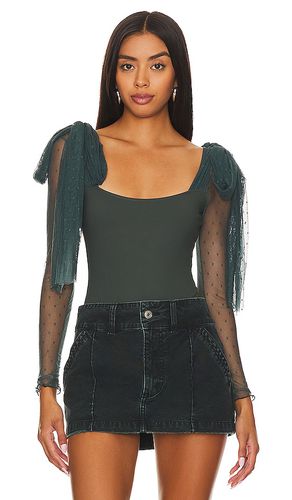 X Intimately FP Tongue Tied Bodysuit In in Green. - size M (also in S, XL, XS) - Free People - Modalova