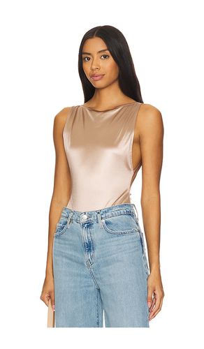 X REVOLVE Raven Bodysuit in Neutral. - size M (also in L, S, XL, XS) - Free People - Modalova