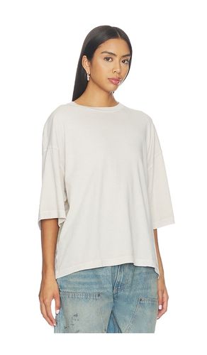 X We The Free Perfect Oversized Tee in Neutral. - size M (also in S) - Free People - Modalova