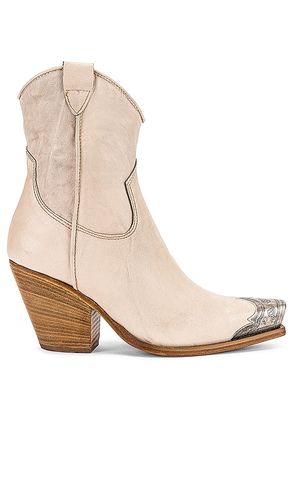 Brayden Western Boot in White. - size 36 (also in 36.5, 37, 37.5, 38, 38.5, 39, 39.5) - Free People - Modalova