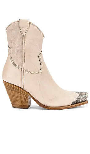 Brayden Western Boot in . Size 36. Also in 40 - Free People - Modalova