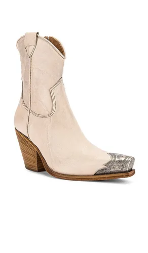 Brayden Western Boot in . Size 36. Also in 40 - Free People - Modalova