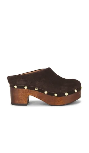 Calli Clog in . Size 10. Also in 6, 6.5, 7, 7.5, 8.5, 9, 9.5 - Free People - Modalova