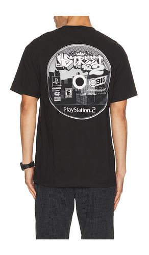 Street Vol. 2 Tee in . Taglia S. Also in M, L, XL/1X - Full Court Press - Modalova