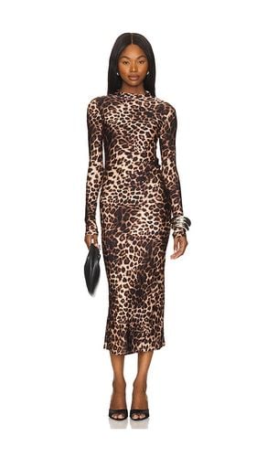 Satin Shine Funnel Neck Midi Dress in Brown. - size 2X (also in 4X, 5X) - Good American - Modalova