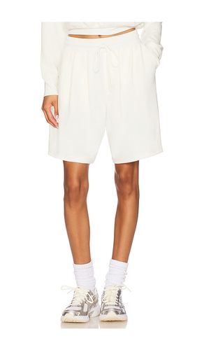Air Soft Scuba Shorts in White. - size L (also in M, S, XS, XXL/2X, XXXL/3X) - Good American - Modalova
