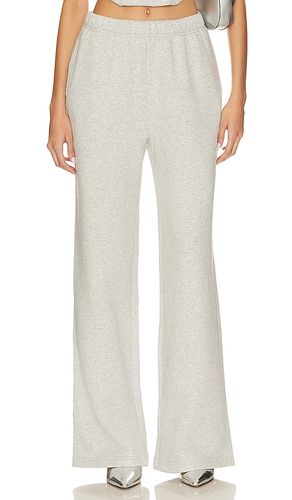 Brushed Fleece Wide Leg Pant in Grey. - size 2X (also in 3X, 4X, 5X, L, XL) - Good American - Modalova