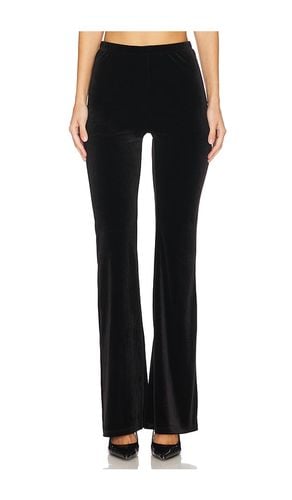 Velvet Flare Pant in Black. - size L (also in M, XXL/2X, XXXXL/4X) - Good American - Modalova