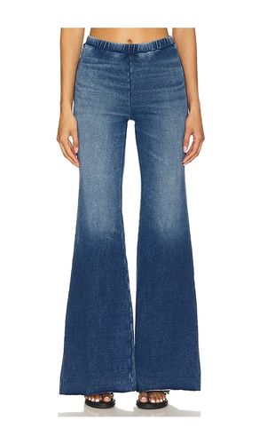 Jeanius Pull On Flare Legging in Blue. - size 2X (also in 3X, 4X, L, M, S, XL) - Good American - Modalova